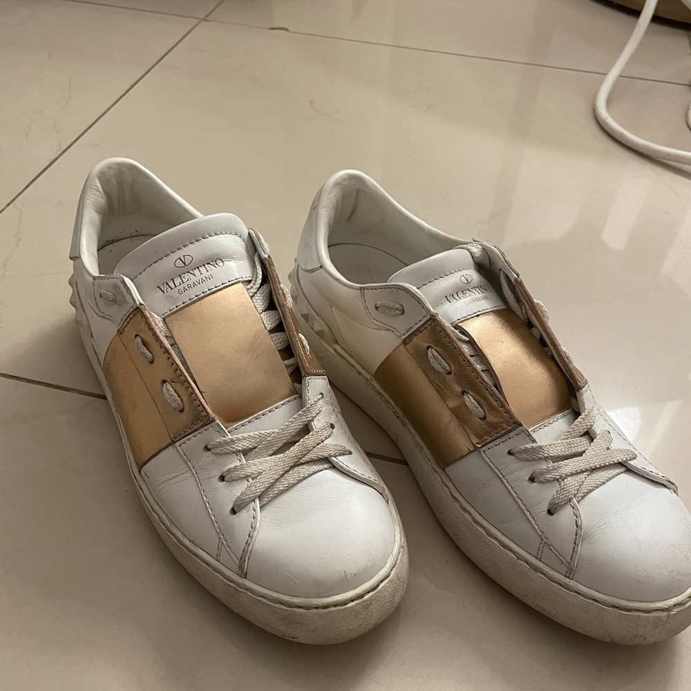 Valentino Sneakers Rose Gold